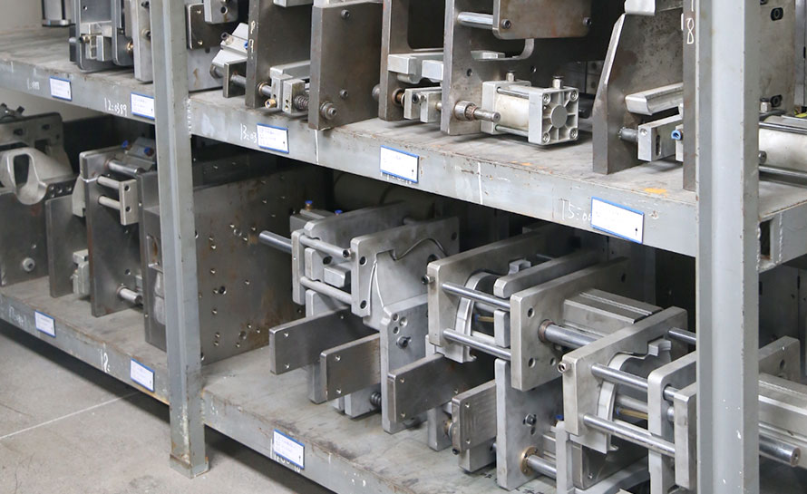 冠一工程模具 冠一工程模具